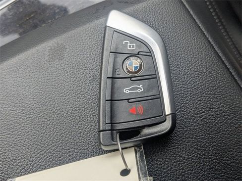 Used 2023 BMW 330i Sedan image 31