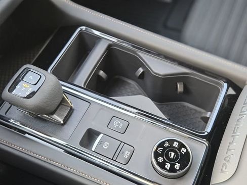 New 2025 Nissan Pathfinder Rock Creek image 25