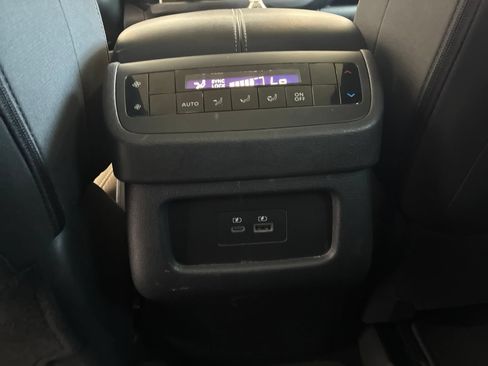 Used 2025 Nissan Pathfinder SV FWD image 15