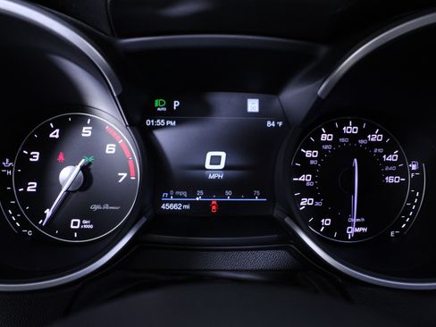 Used 2023 Alfa Romeo Stelvio Estrema image 29