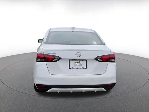 Used 2025 Nissan Versa SV image 12