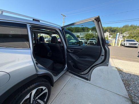 Used 2023 Subaru Forester Touring AWD/4WD image 45