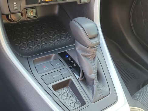 Certified 2024 Toyota RAV4 LE FWD image 28