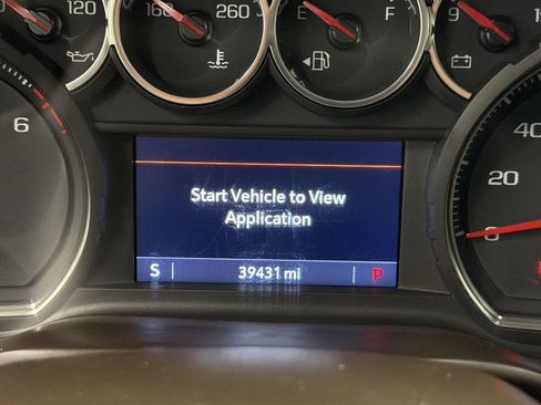 Used 2022 Chevrolet Silverado 1500 LTZ w/ Z71 Off-Road Package AWD/4WD image 21