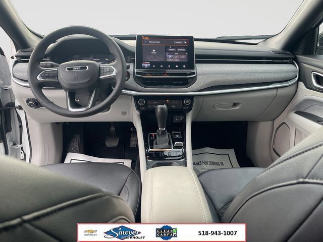 Used 2023 Jeep Compass Latitude AWD/4WD image 15