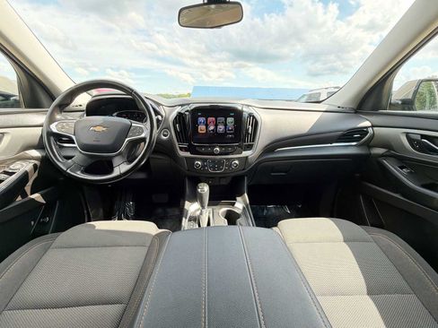 Used 2019 Chevrolet Traverse LT FWD image 12