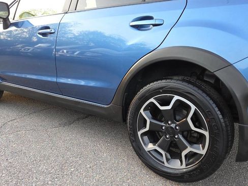 Used 2014 Subaru Crosstrek 2.0i Premium w/ Moonroof Package AWD/4WD image 8