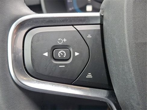 Certified 2022 Volvo C40 P8 Recharge Ultimate image 19