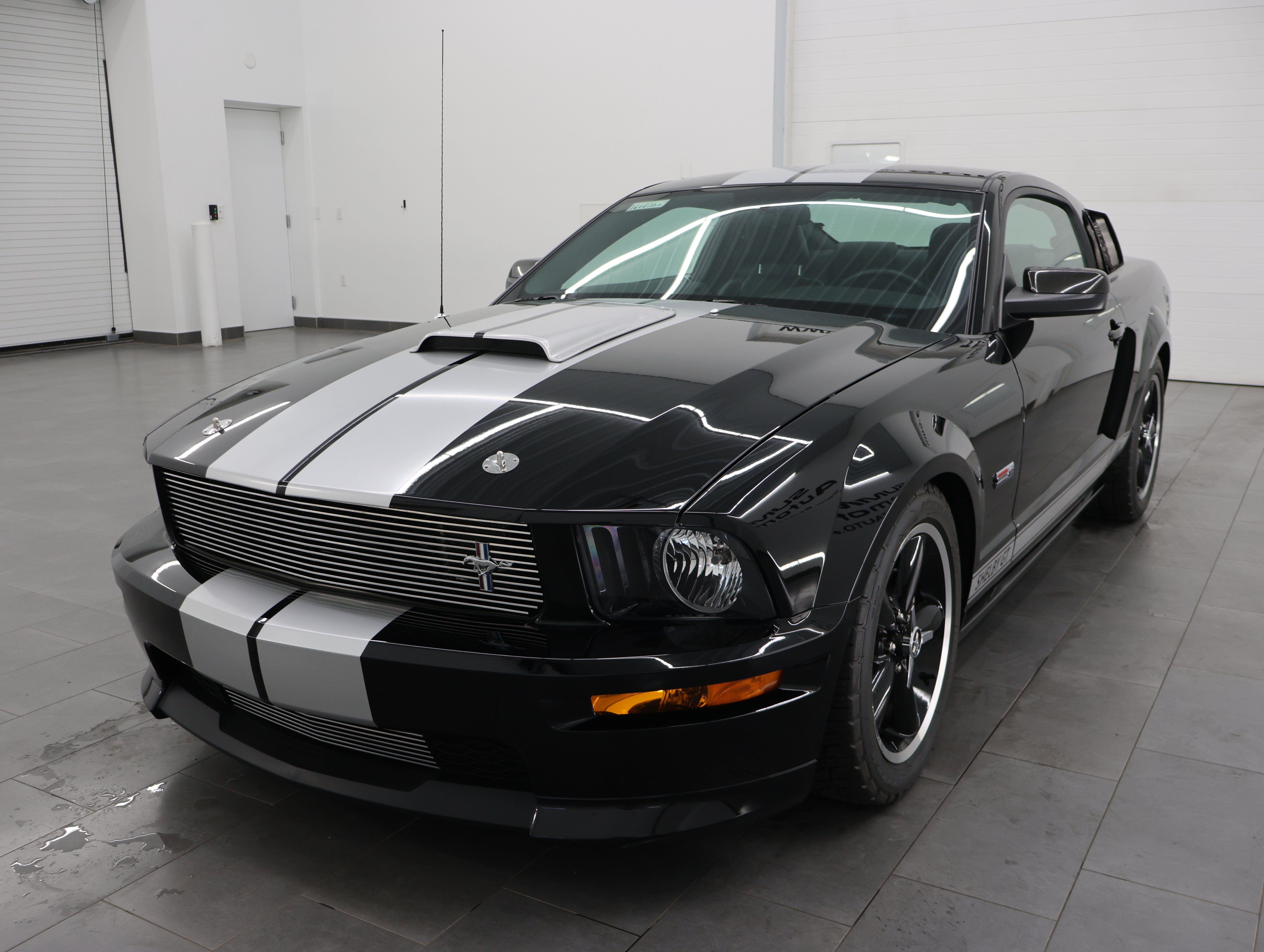 Used 2007 Ford Mustang GT RWD image 7