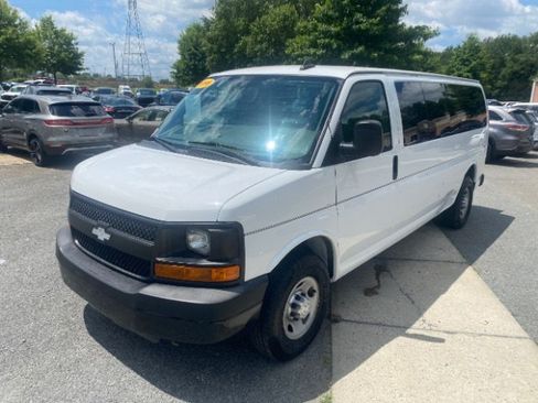 Used 2016 Chevrolet Express 3500 LS RWD image 1