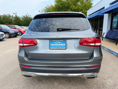 Used 2016 Mercedes-Benz GLC 300 4MATIC w/ Multimedia Package image 11