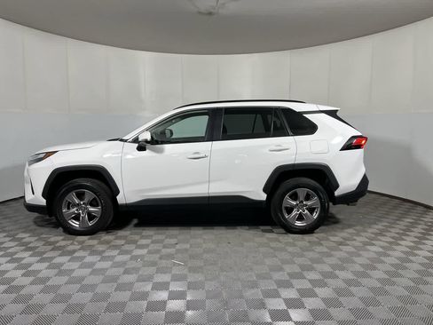 Used 2025 Toyota RAV4 XLE FWD image 5