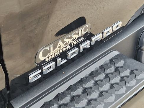 Used 2025 Chevrolet Colorado ZR2 AWD/4WD image 9