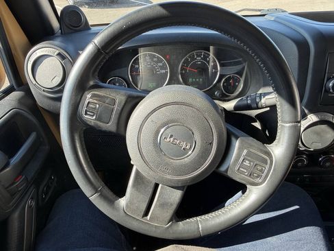 Used 2014 Jeep Wrangler Unlimited Sport w/ Power Convenience Group AWD/4WD image 22