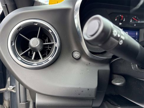 Used 2021 Chevrolet Camaro LT image 11