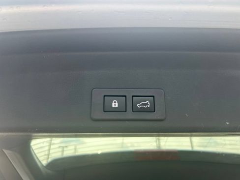 Used 2020 Subaru Ascent Premium w/ Convenience Package AWD/4WD image 13