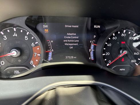 Used 2025 Jeep Compass Limited image 41