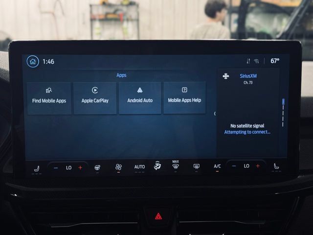 Used 2024 Ford Escape ST-Line w/ Tech Pack #1 AWD/4WD image 32