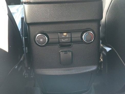 Used 2016 Ford Explorer Sport image 23