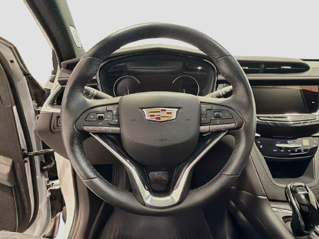 Used 2024 Cadillac XT6 Premium Luxury w/ LPO, Floor Liner Package AWD/4WD image 9