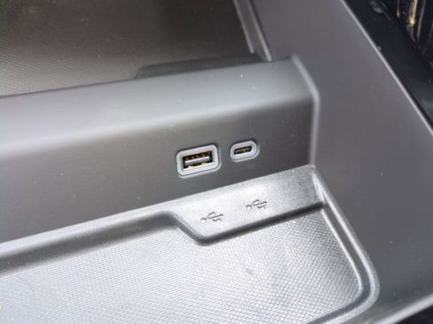 New 2026 Chevrolet Suburban High Country RWD image 22