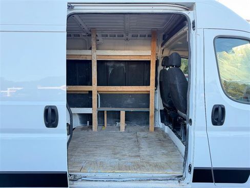 Used 2019 RAM ProMaster 2500 FWD image 4