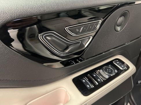 New 2026 Lincoln Aviator Reserve image 29