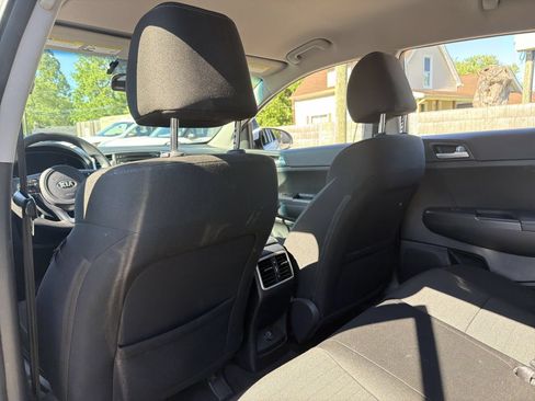 Used 2018 Kia Sportage LX AWD/4WD image 20