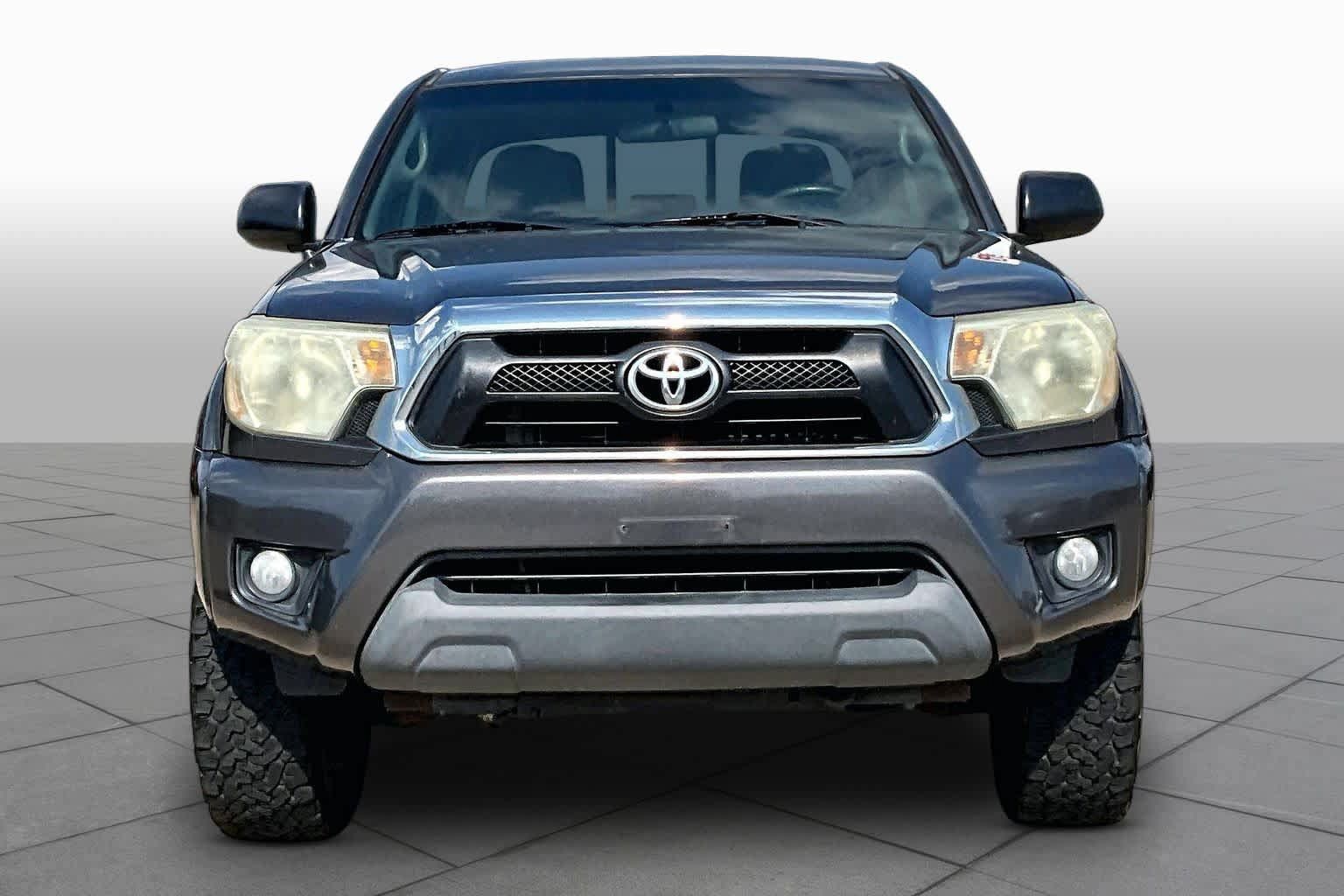 Used 2015 Toyota Tacoma PreRunner w/ SR5 Package RWD image 4