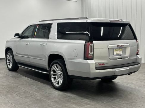 Used 2020 GMC Yukon XL SLT w/ Premium Edition AWD/4WD image 4