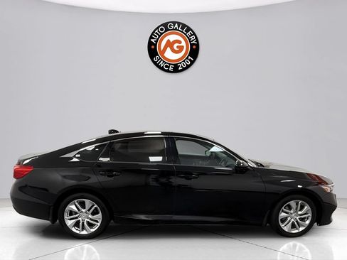 Used 2018 Honda Accord LX image 2