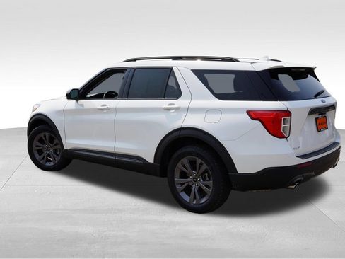 Certified 2024 Ford Explorer XLT w/ Equipment Group 202A AWD/4WD image 8