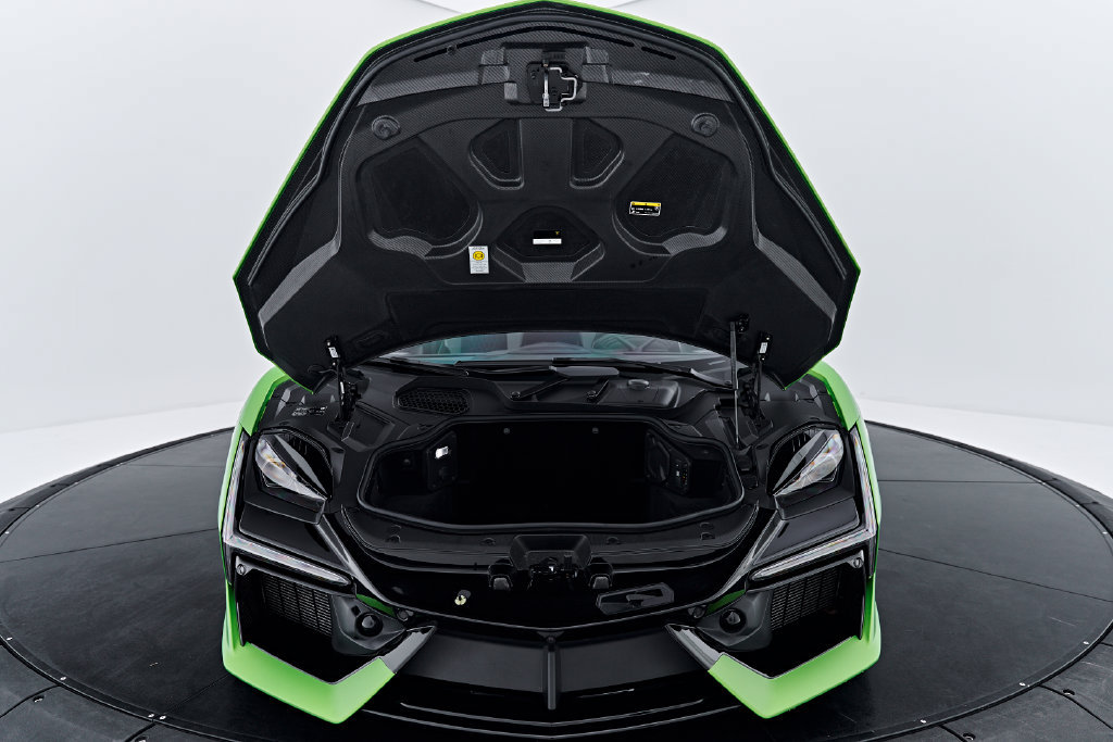 Used 2024 Lamborghini Revuelto AWD/4WD image 23