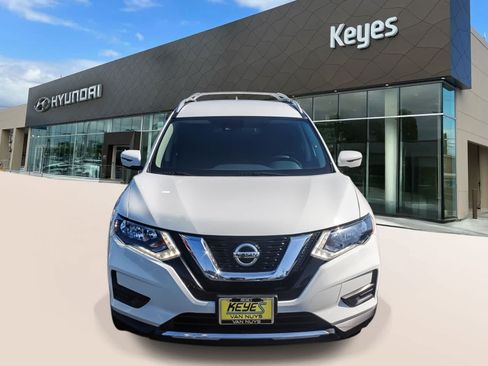 Used 2019 Nissan Rogue S w/ Special Edition Package FWD image 2