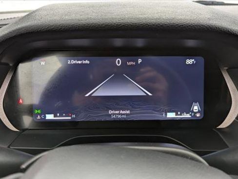 Used 2024 Jeep Grand Cherokee L Laredo image 28