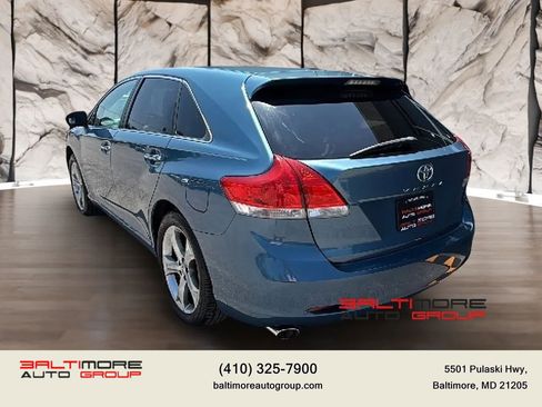 Used 2010 Toyota Venza FWD image 6