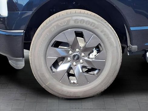 New 2025 Ford F150 Lightning Flash AWD/4WD image 16