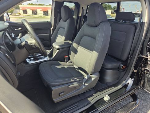 Used 2022 Chevrolet Colorado LT w/ LT Convenience Package RWD image 11