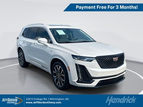 Used 2023 Cadillac XT6 Premium Luxury FWD image 1
