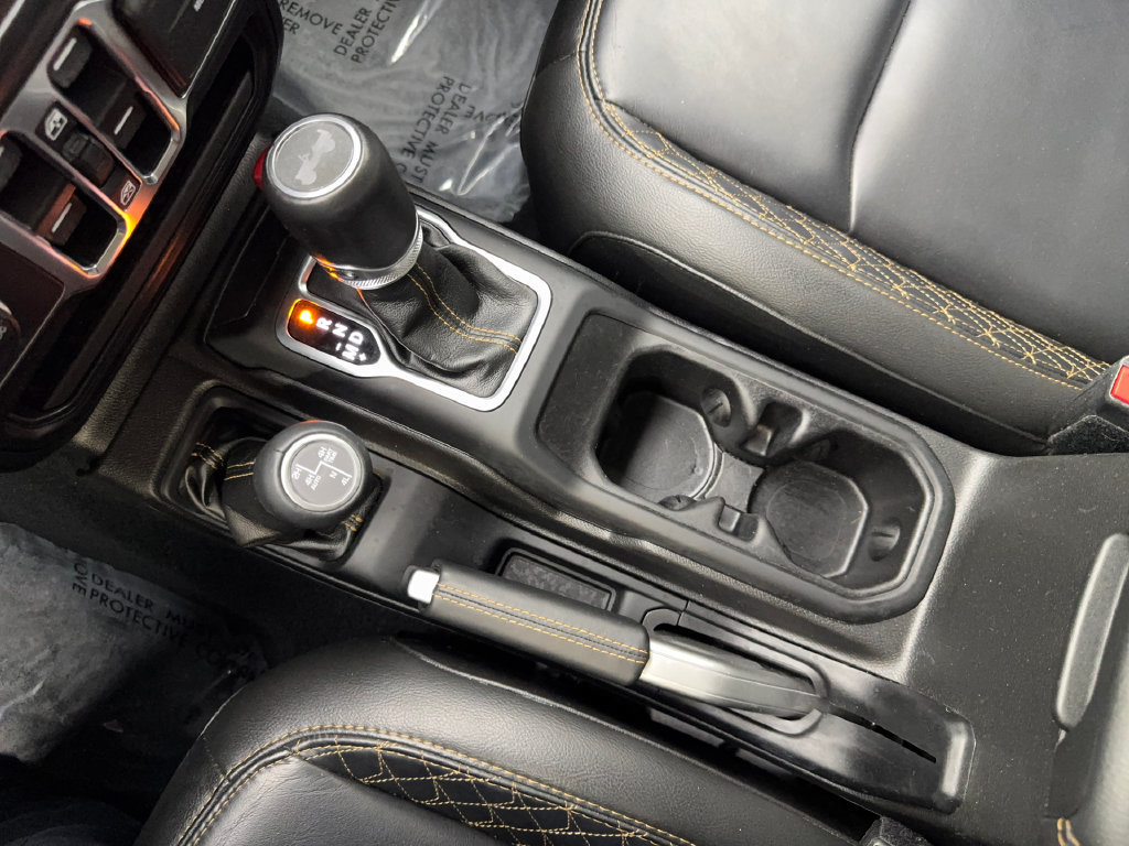 Used 2022 Jeep Wrangler Unlimited Sahara AWD/4WD image 68