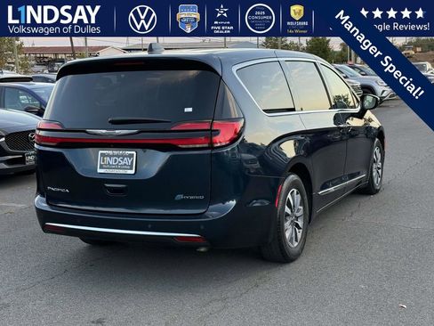 Used 2023 Chrysler Pacifica Limited image 6