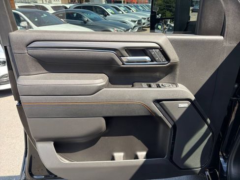 Used 2026 GMC Sierra 2500 AT4 w/ AT4 Premium Plus Package AWD/4WD image 17