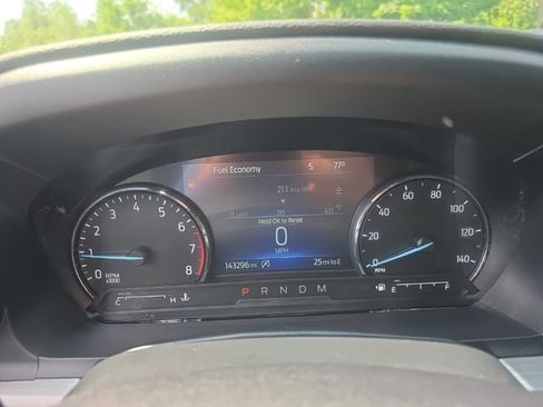 Used 2020 Ford Explorer XLT w/ Equipment Group 202A AWD/4WD image 18