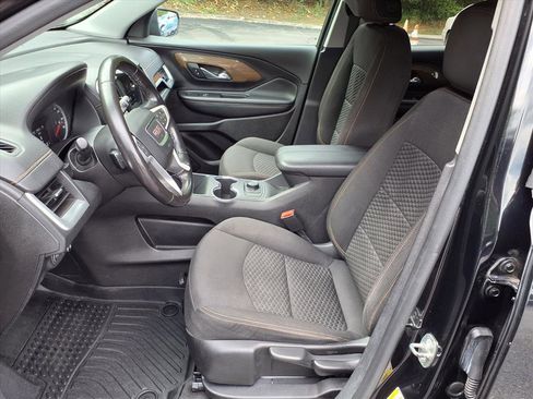 Used 2018 GMC Terrain SLE image 11