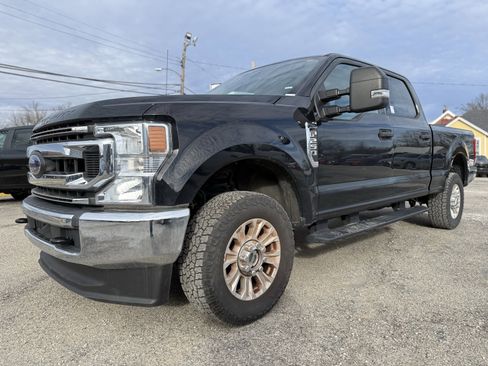 Used 2022 Ford F250 XLT image 2
