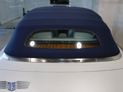 Used 2017 Rolls-Royce Phantom Drophead Coupe image 15