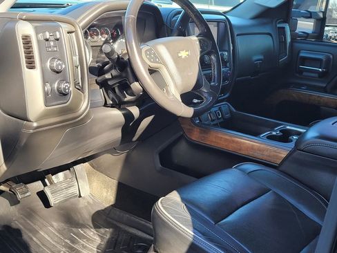 Used 2018 Chevrolet Silverado 3500 High Country w/ Duramax Plus Package image 24