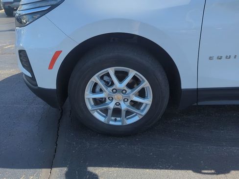 Certified 2024 Chevrolet Equinox LS AWD/4WD image 14