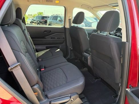 Used 2023 Nissan Pathfinder SV w/ Black Appearance Package AWD/4WD image 21