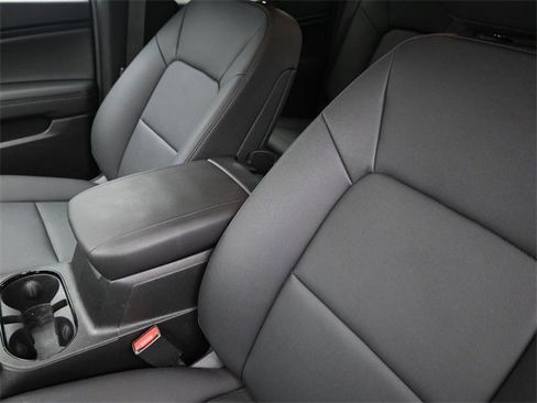 Used 2024 Chevrolet Colorado LT w/ LT Convenience Package III image 17